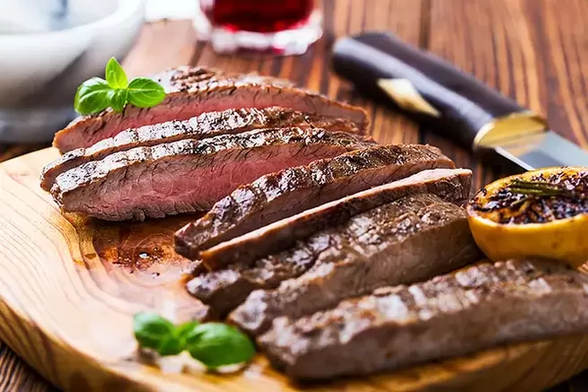 grilovaný steak na bezsacharidové dietě