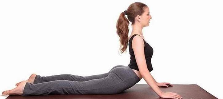 Bhujangasana představuje pro cvičení břišních svalů